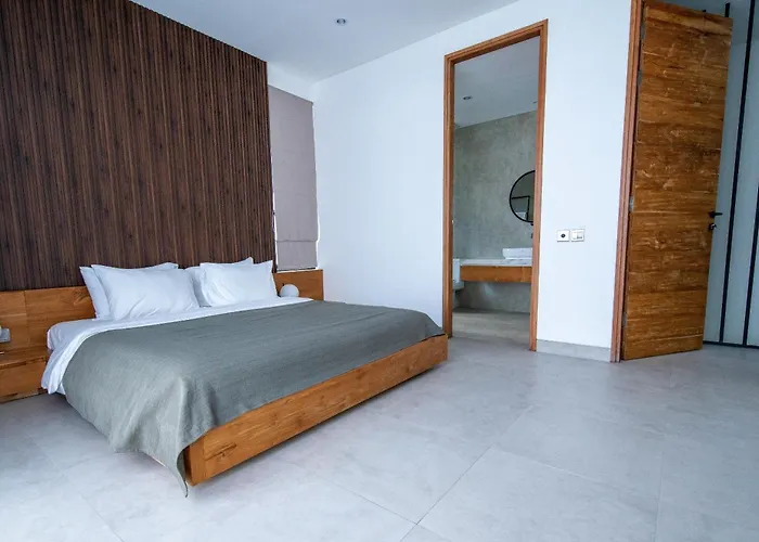 Villa Anwa Residences - Beautiful With Private Pool *